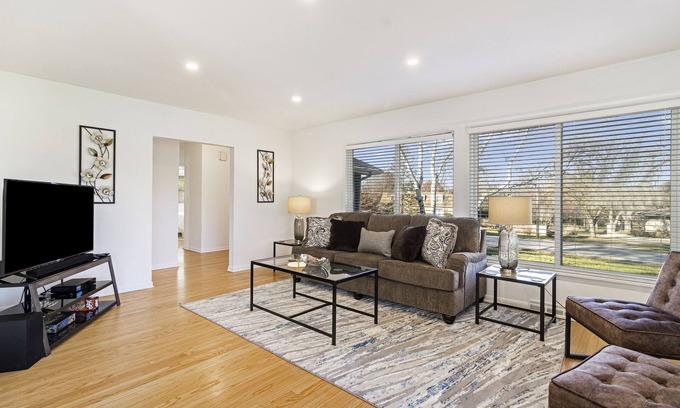 Wheaton Casa | Wheaton FHS Rental