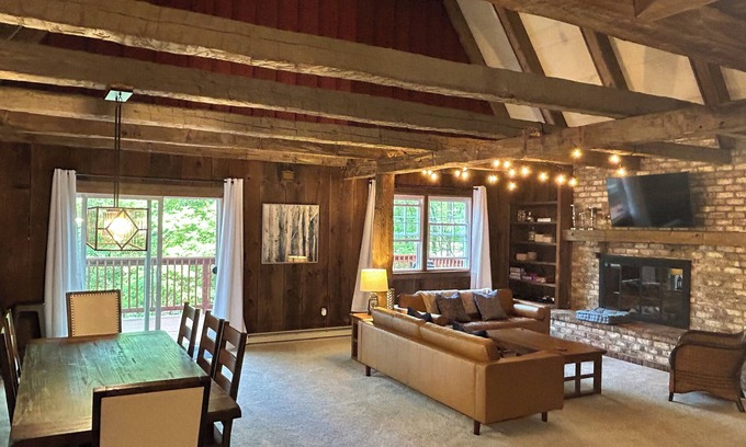 Jefferson Township Casa | Wheel House-Secluded Chalet Close to Ohiopyle in Heart of Laurel Highlands