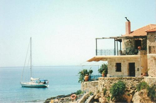 Lefktron Casa | Wheelhouse Trachila Mani
