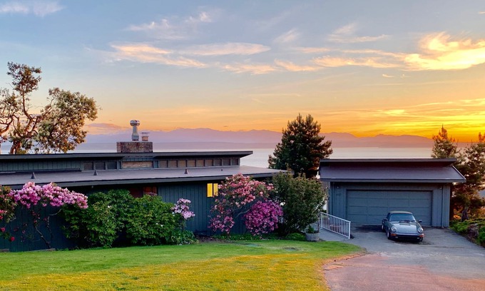 Freeland Casa | Escapada moderna a orillas del mar en la isla de Whidbey: vistas épicas !!