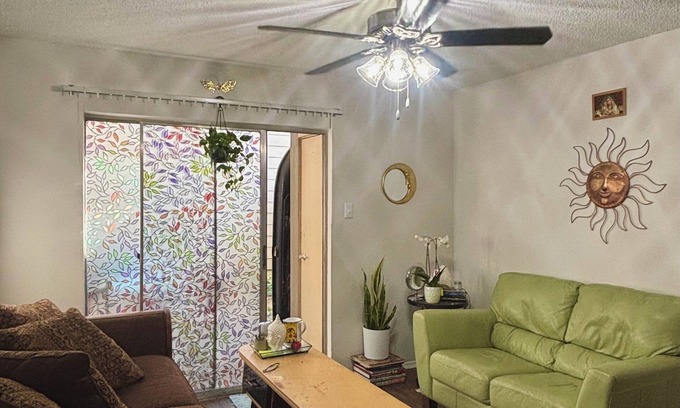 South Lamar Casa | Whimsical downtown Austin townhome nestled in the trees, but centrally located