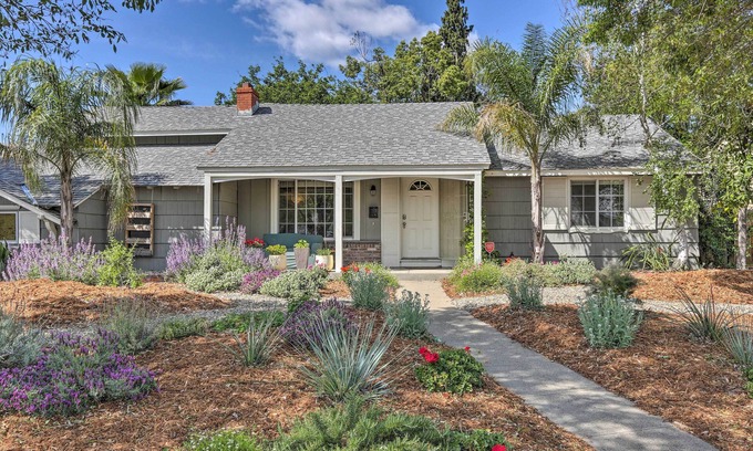 Southwestern Sacramento Casa | Whimsical Sacramento Home w/ Garden & Patio!