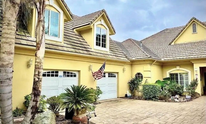 Temecula Casa | Whispering Creek Estate - ENDLESS POOL - HOT TUB - GAME ROOM