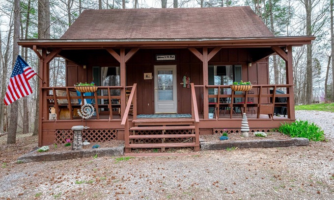 Schnellville Casa | Whispering Pines Cabin at Patoka Lake