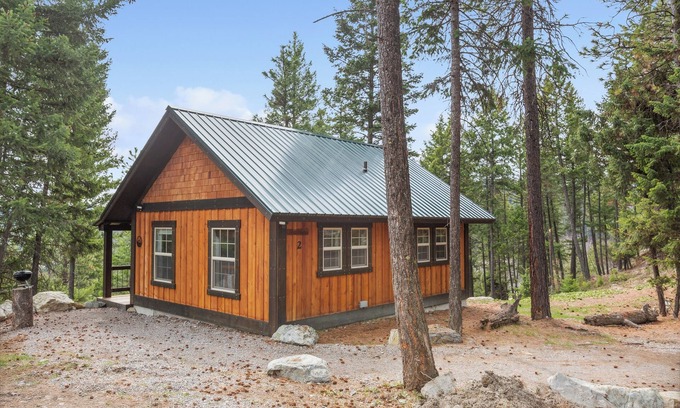 Lakeside Cabina | Whispering Pines cabin rentals