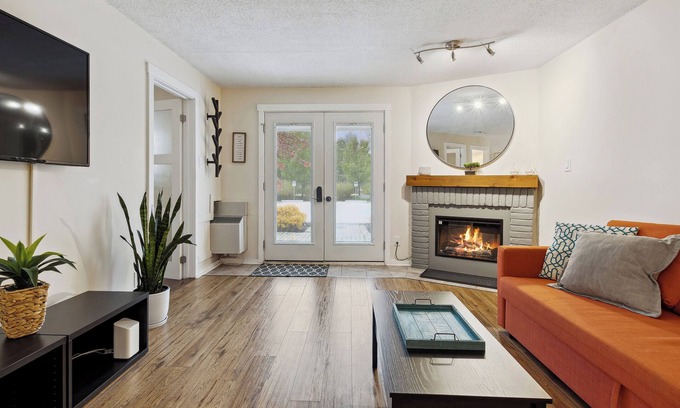 Collingwood Apartamento | Whispering Pines Escape
