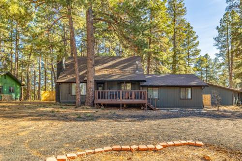 Kachina Village Villa | Whispering Pines: Foosball Grill More