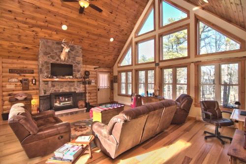 Albrightsville Casa | Whispering Pines Retreat