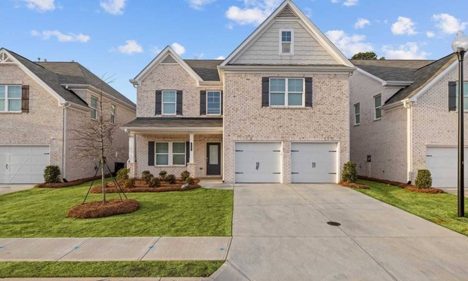 Grayson Casa | Whispering Pines Residence on Clark Lake Ln