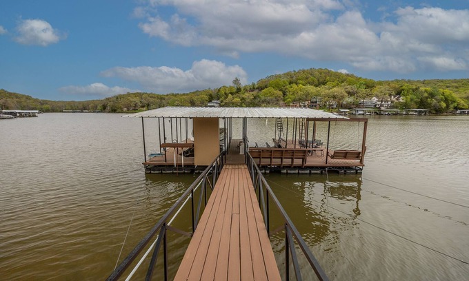 Lake of the Ozarks Casa | Whispering Winds - Great House on a Great Point