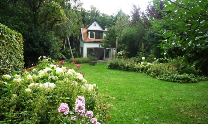 Municipality of Heiloo Casa | Whispering Woods