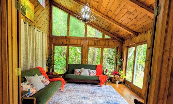 Springwater Casa | Whispers of Nature: Spacious 4BR Nature Escape/Sleeps 15/Fishing & Hiking
