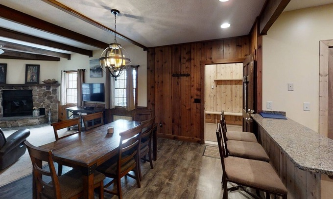 Snowshoe Apartamento | Whistlepunk #15 - Ski-In/Out Brigham Townhouse by RedAwning