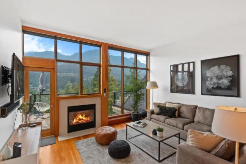 Whistler Creekside Casa | Whistler 'Treehouse'