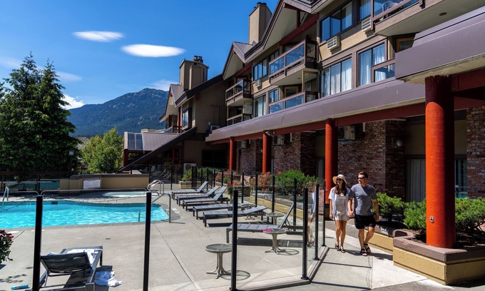 Whistler Village Hotel | Whistler Village Inn And Suites