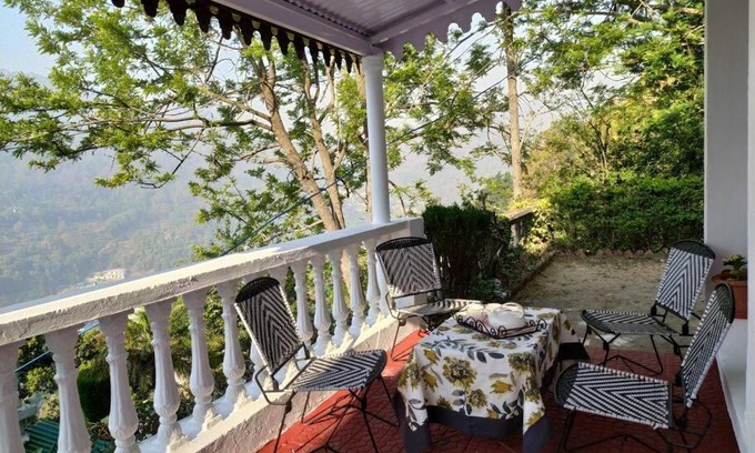 Bhimtal Casa | Whistling Thrush Cottage, Bhimtal (2bhk)