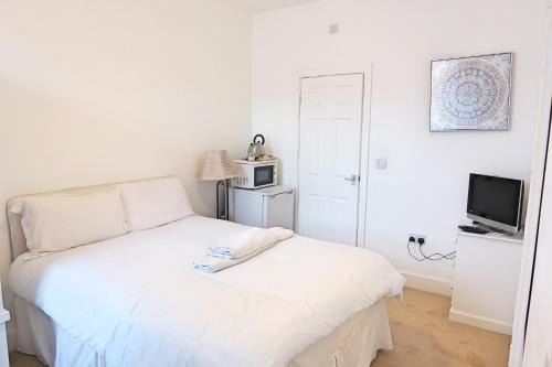 Doncaster Casa | Whitburn Guest House About 7 mins Walk To The City Free Internet TV