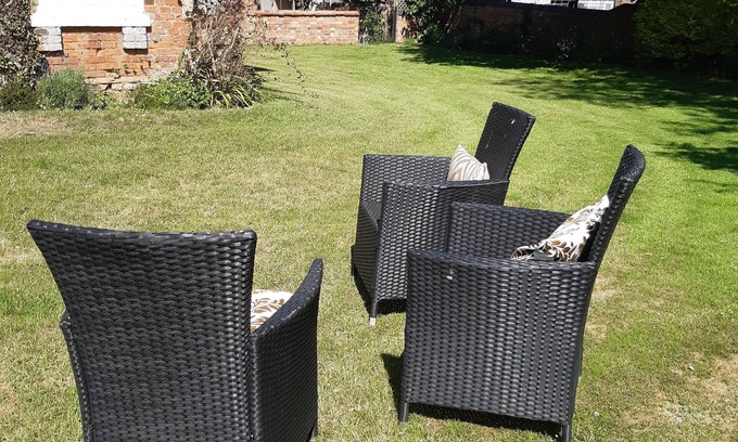 Quedgeley Casa | Whitchurch Farm Guesthouse