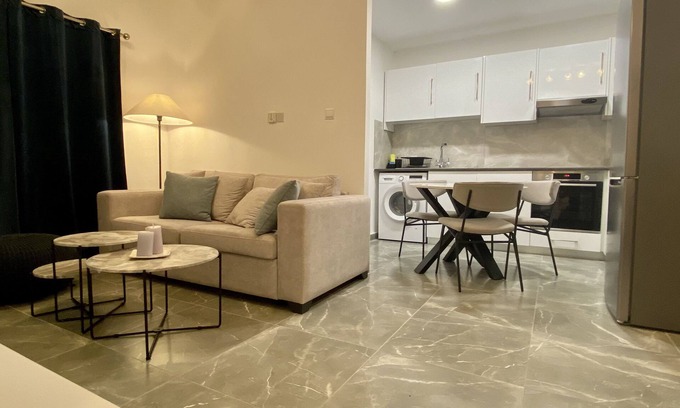 Agios Tychon Apartamento | White Arches No.2 Sea View Apartment