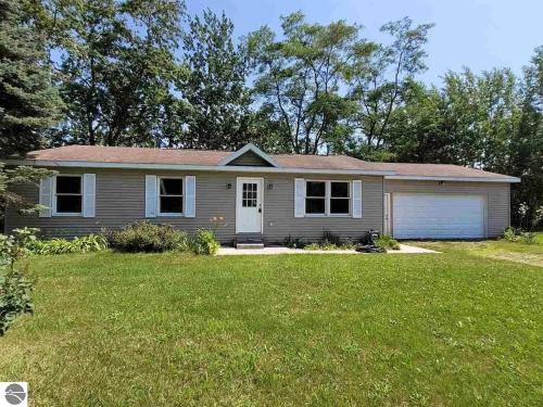 Elberta Casa | White Birch - Riverfront And Newly-remodeled!