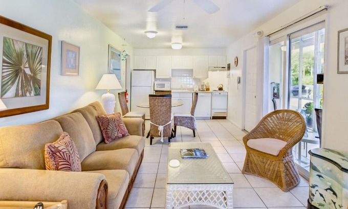 Sanibel Casa | White Caps 1