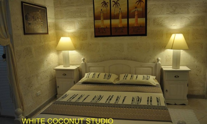 Silver Sands Apartamento | White Coconut Studio at Blue Ocean Cottage in Silver Sands