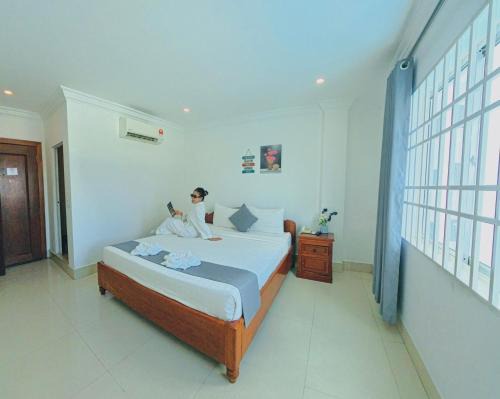 Chamkar Mon Hotel | White Corner Hotel