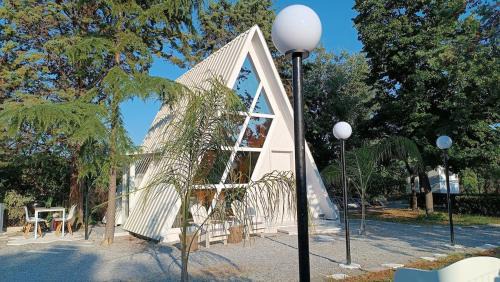Nea Propontida Chalet De Esquí | White DIAMOND in Chalkidiki