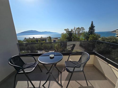 Orikum Hotel | White Hill Radhime
