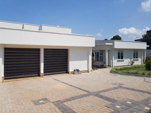 Entebbe Casa | White House Entebbe kawuku