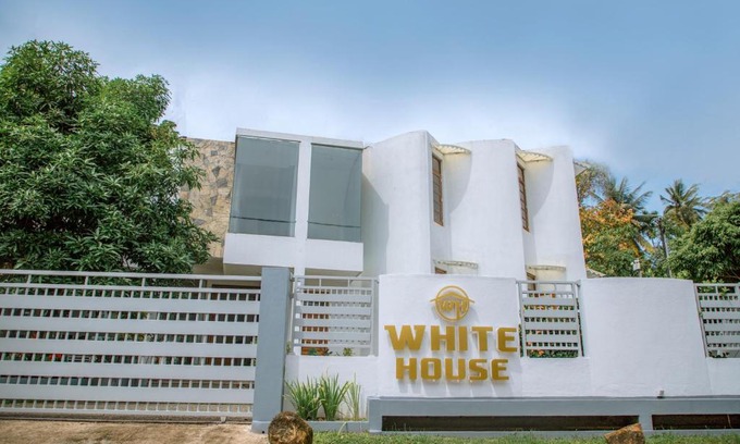 Mirissa Casa | White House Hotel Mirissa
