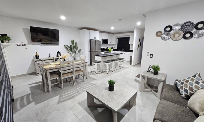 El Sauzal Casa | Casa Blanca en Viñedos del Mar (3 plantas)