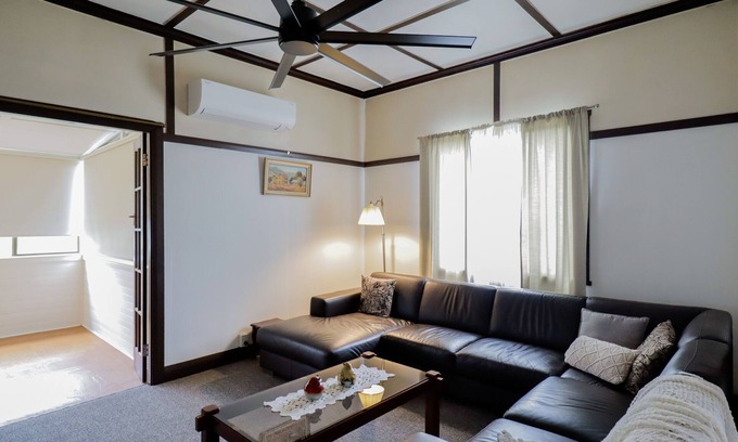 Tenterfield Casa | White House on Rouse