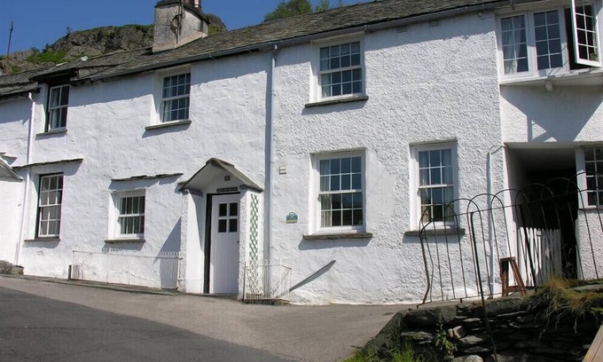 Chapel Stile Cabaña | WHITE LION COTTAGE, pet friendly, with open fire in Langdale