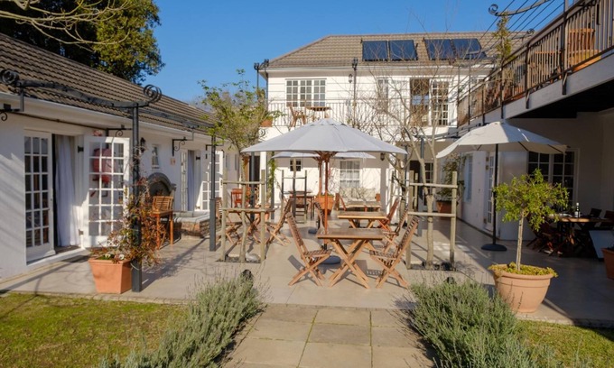 Constantia Casa | White Lodge Constantia Guest House