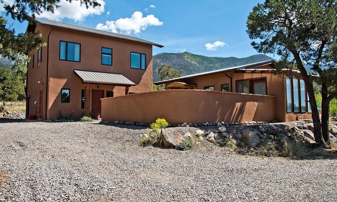 Baca Grande Casa | White Lotus House - 2 BR, 2.5 Bath Luxury Sanctuary in Crestone, Colorado