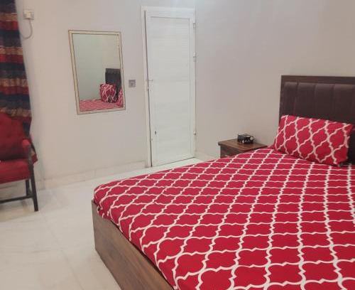 Karachi Hotel | White Palace Guest House