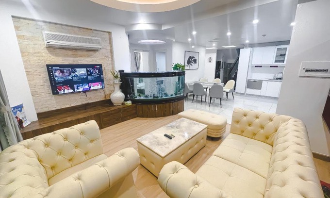 Phuong 1 Apartamento | White Penthouse-Rooftop Pool Private -Central City