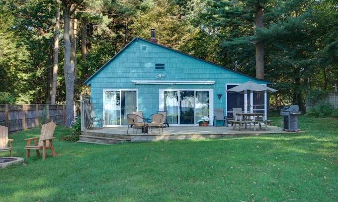 Montague Cabaña | White Pines Lake Michigan Cottage