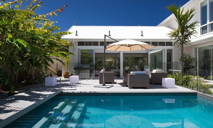 Marcoola Casa | White Sands Beach House - frente a la playa + estudio separado + admite mascotas