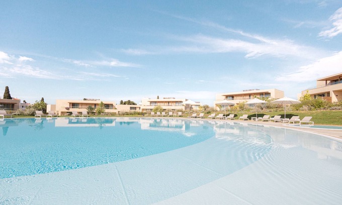 Alporchinhos Hotel | White Shell Beach Villas
