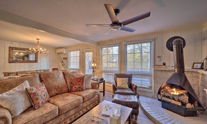 Beech Mountain Condominio | White Tail Retreat w/ Shared Hot Tub & Pool Access