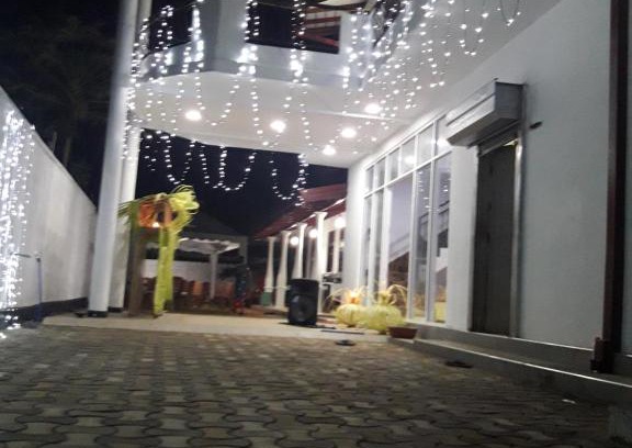 Attanagalla Hotel | White Wall Hotel