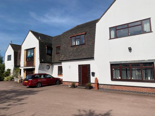 Hartshill Casa | White Wings