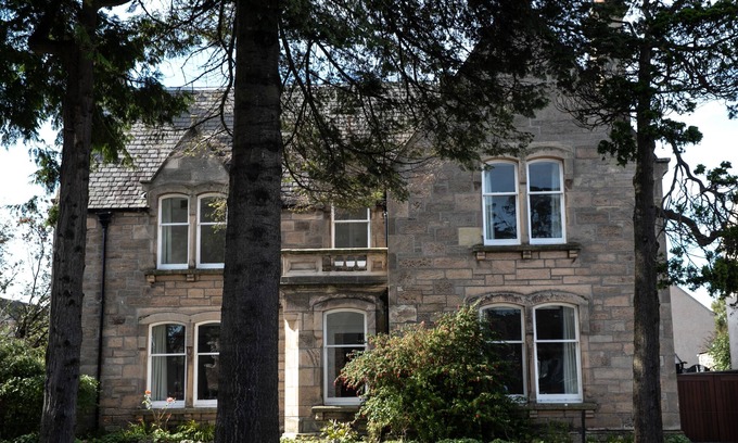 Elgin Cabaña | Whitecraigs - a rural that sleeps 8 guests in 4 bedrooms