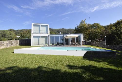 Caminha Villa | WhiteCube