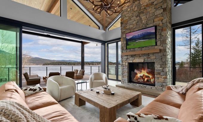 Whitefish Cabina | Whitefish Lakefront Luxury- Private Dock