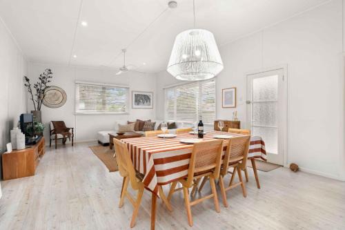 Huskisson Casa | Whitewash Cottage by Experience Jervis Bay