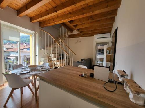 Pallanza Apartamento | Whitewood Penthouse - Residenza Silvana appartam