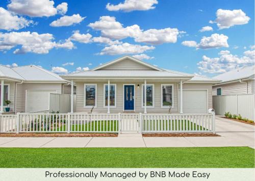 Wagga Wagga Casa | Whitewood Retreat - Modern Elegance, Serene Stay